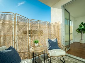 817 N ALFRED Street 205, Los Angeles CA 90069