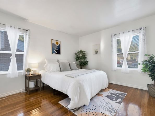 1527 N Avon Street, Burbank CA 91505