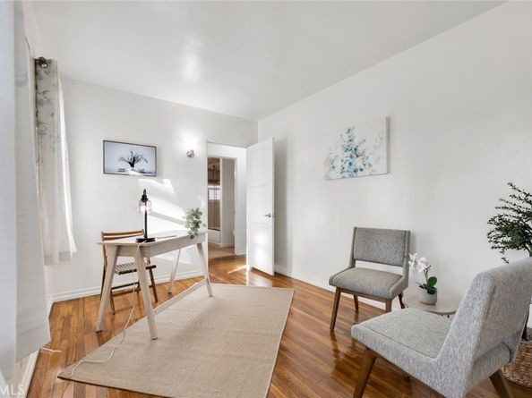 1527 N Avon Street, Burbank CA 91505