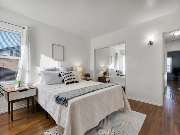 1527 N Avon Street, Burbank CA 91505