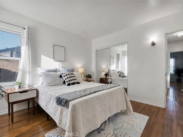 1527 N Avon Street, Burbank CA 91505