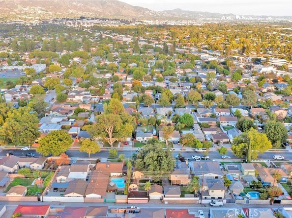 1527 N Avon Street, Burbank CA 91505