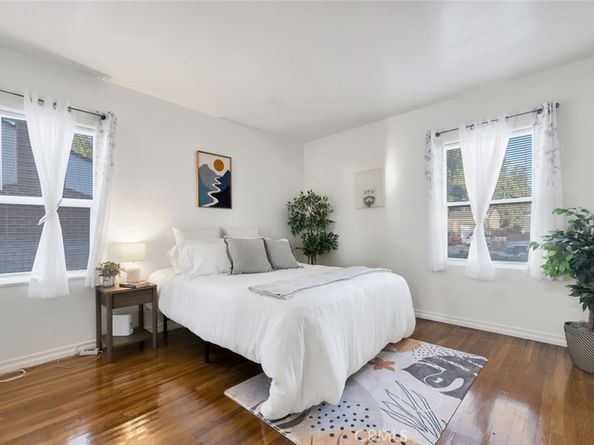 1527 N Avon Street, Burbank CA 91505