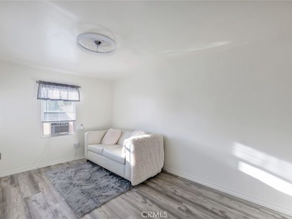 1527 N Avon Street, Burbank CA 91505