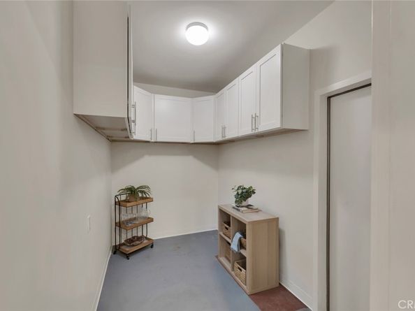 1501 N Catalina Street, Burbank CA 91505