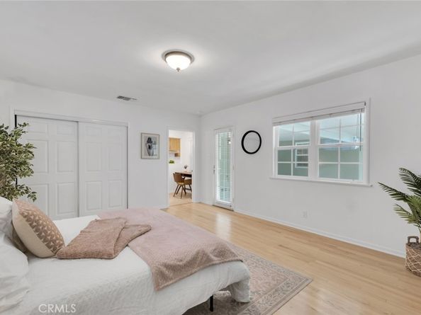 1501 N Catalina Street, Burbank CA 91505