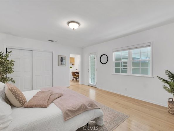 1501 N Catalina Street, Burbank CA 91505