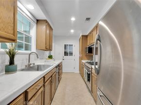 1501 N Catalina Street, Burbank CA 91505