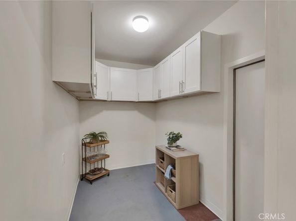 1501 N Catalina Street, Burbank CA 91505