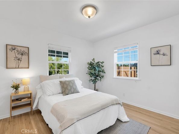 1501 N Catalina Street, Burbank CA 91505