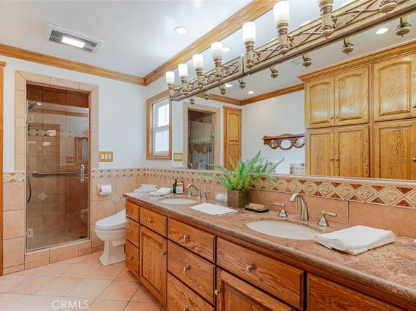 835 N Lincoln Street, Burbank CA 91506