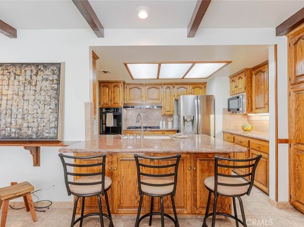 835 N Lincoln Street, Burbank CA 91506