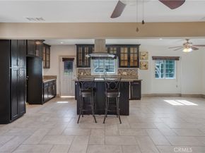 400 E Buckthorn Street, Inglewood CA 90301