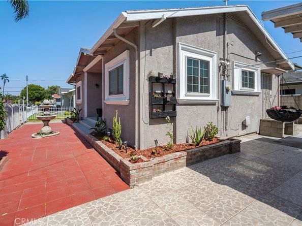 400 E Buckthorn Street, Inglewood CA 90301