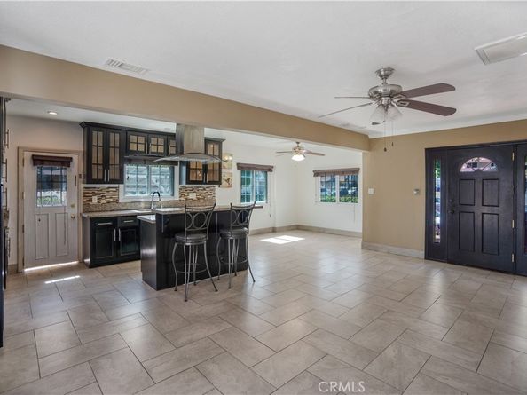 400 E Buckthorn Street, Inglewood CA 90301