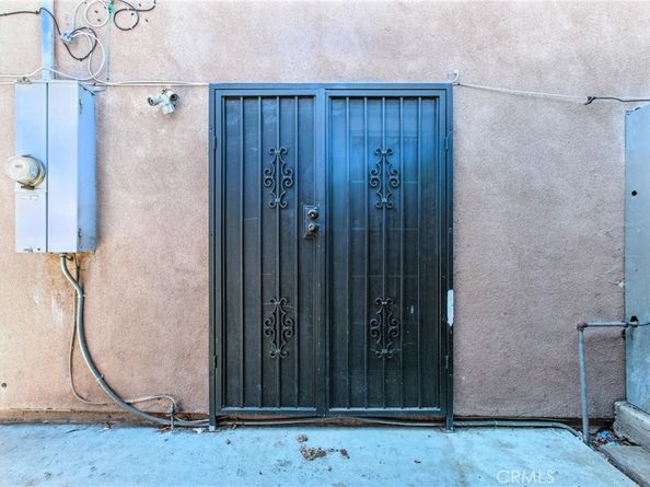 10868 Weigand Avenue, Los Angeles CA 90059