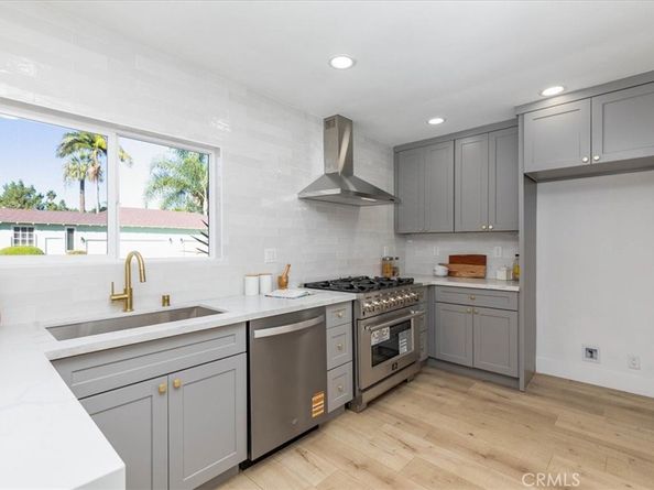 5758 Costello Avenue, Van Nuys CA 91401