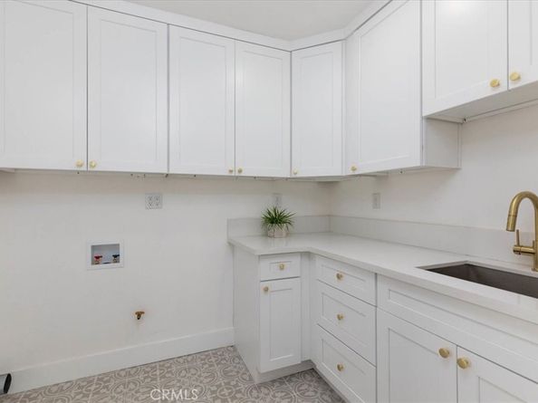 5758 Costello Avenue, Van Nuys CA 91401