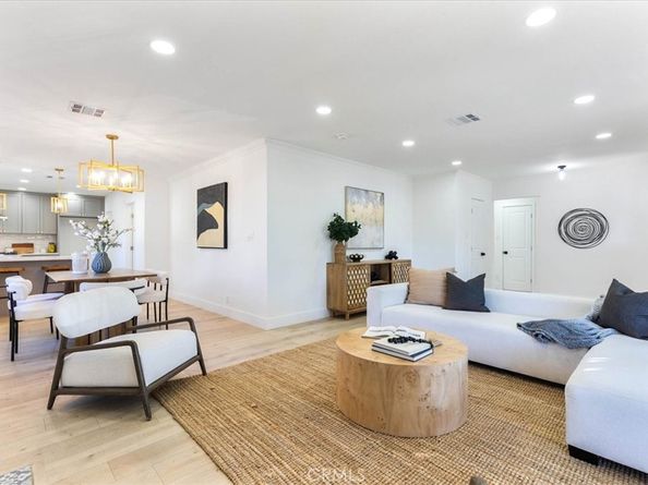 5758 Costello Avenue, Van Nuys CA 91401