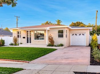 2617 Alvord Lane