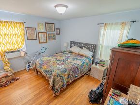 84 100 N Vinedo, Pasadena CA 91107