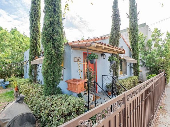 84 100 N Vinedo, Pasadena CA 91107
