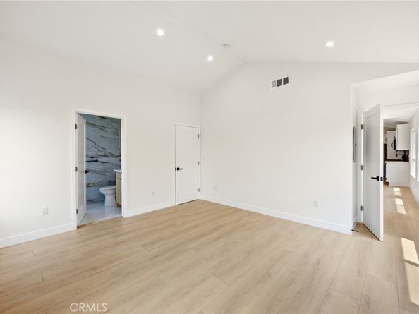 914 N Catalina Street, Burbank CA 91505