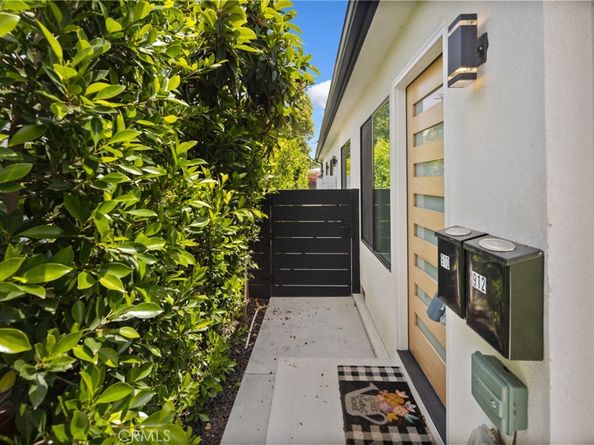 914 N Catalina Street, Burbank CA 91505