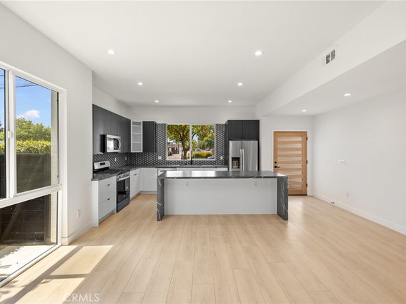 914 N Catalina Street, Burbank CA 91505