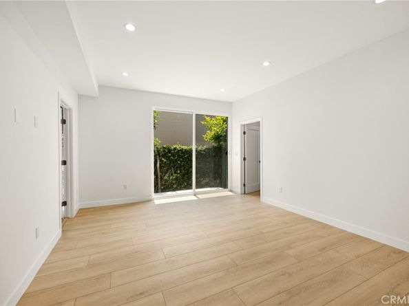 914 N Catalina Street, Burbank CA 91505