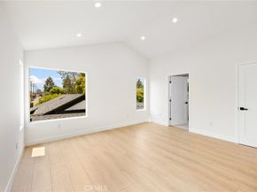 914 N Catalina Street, Burbank CA 91505