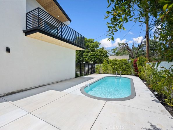 914 N Catalina Street, Burbank CA 91505