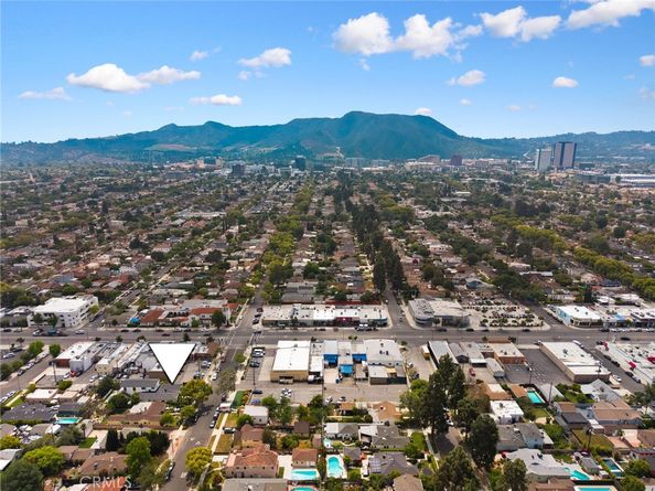 914 N Catalina Street, Burbank CA 91505