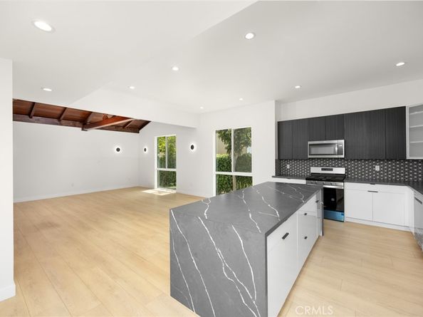 914 N Catalina Street, Burbank CA 91505