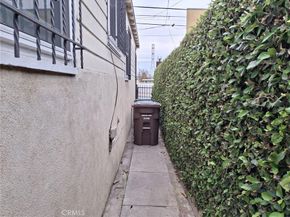 1346 W Century, Los Angeles CA 90044