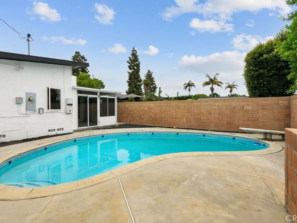 5116 E Wardlow Road, Long Beach CA 90808