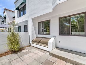 19562 Pompano Lane 108, Huntington Beach CA 92648
