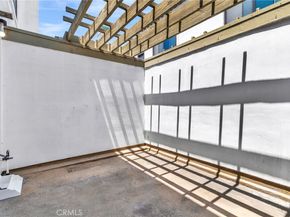 19562 Pompano Lane 108, Huntington Beach CA 92648