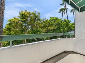 19562 Pompano Lane 108, Huntington Beach CA 92648