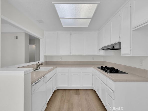 19562 Pompano Lane 108, Huntington Beach CA 92648