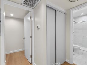 7505 Hampton Avenue 4, West Hollywood CA 90046