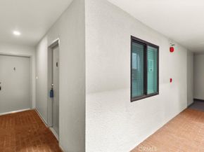 7505 Hampton Avenue 4, West Hollywood CA 90046