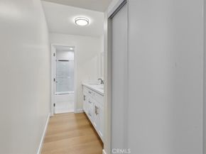 7505 Hampton Avenue 4, West Hollywood CA 90046