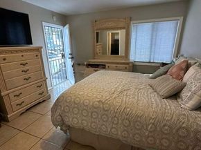 10401 State, South Gate CA 90280