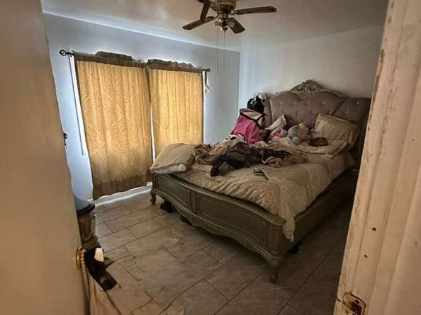 10401 State, South Gate CA 90280