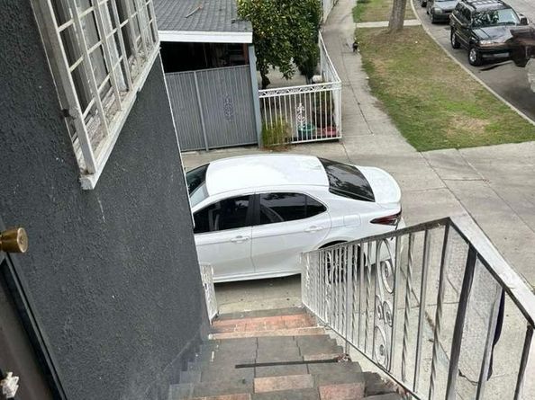 10401 State, South Gate CA 90280