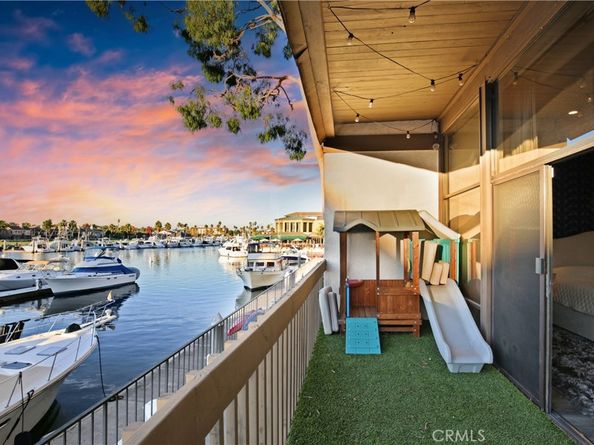 5227 Marina Pacifica N, Long Beach CA 90803