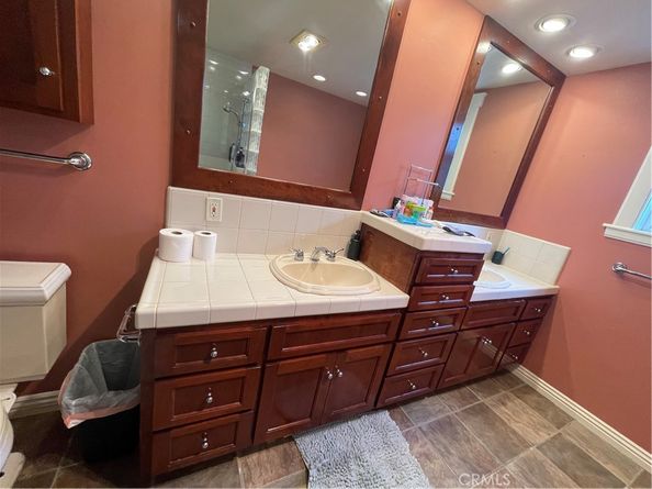 17183 Sunburst, Sherwood Forest CA 91325