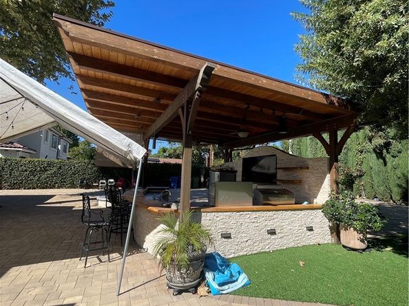 17183 Sunburst, Sherwood Forest CA 91325