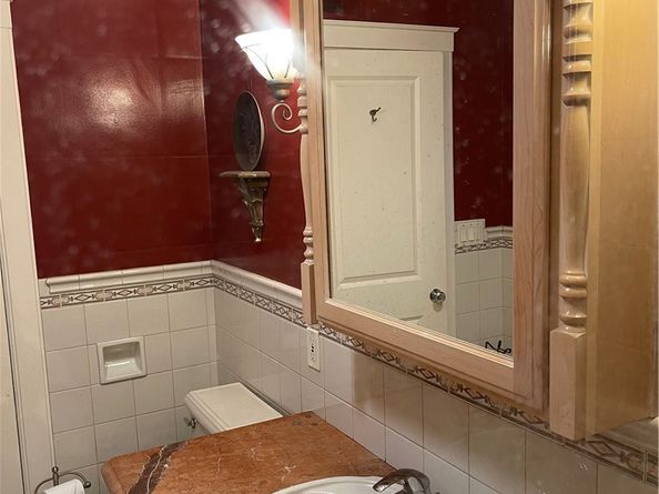 17183 Sunburst, Sherwood Forest CA 91325